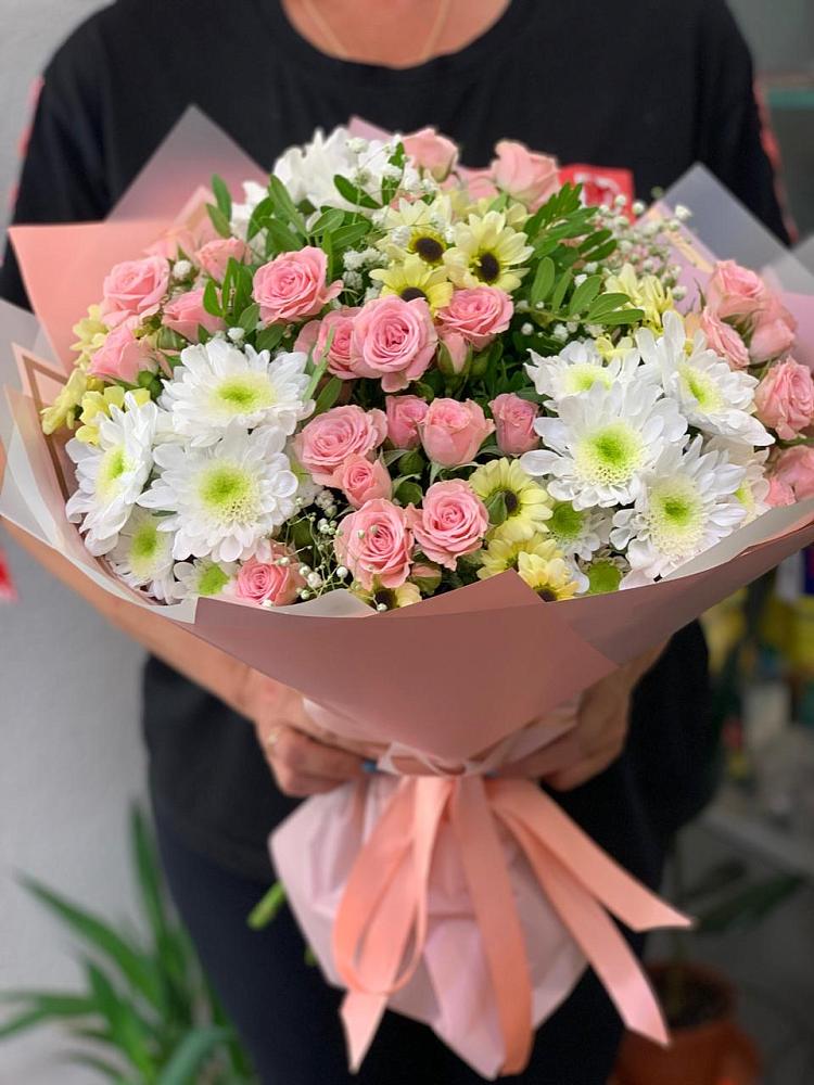 Букет цветов из: Розы и Хризантемы в Бородино