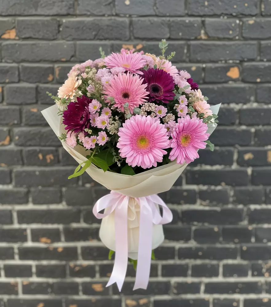 Букет цветов из: Герберы и Хризантемы в Бородино