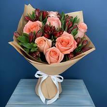 Букет цветов из:  Розы и Альстромерии в Бородино