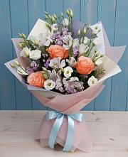 Букет цветов из:  Лизиантусы, Розы, Альстромерии и Гипсофила #REPLACE_PRED# Бородино