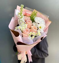 Букет цветов из:  Хризантемы и Розы в Бородино