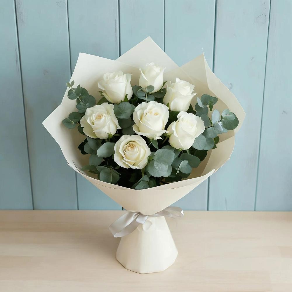 Букет Белые розы в Эвкалипте в Бородино