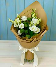 Букет цветов из:  Хризантемы и Лизиантусы в Бородино