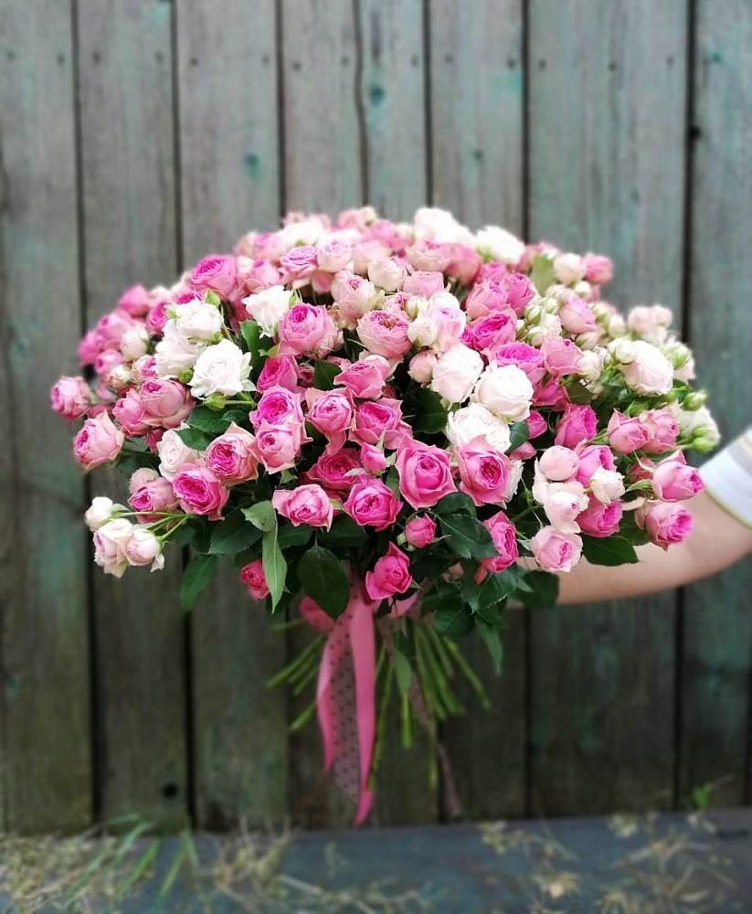 Букет Розовые кустовые розы Натали и Лав Лидия в Бородино