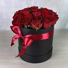 Цветочная композиция из Розы в шляпной коробке в Бородино
