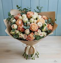 Букет цветов из:  Альстромерии и Розы в Бородино